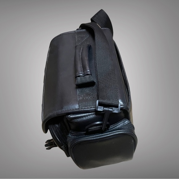 Sony camcorder bag cleaned and steamed *bag only!* - Picture 7 of 8